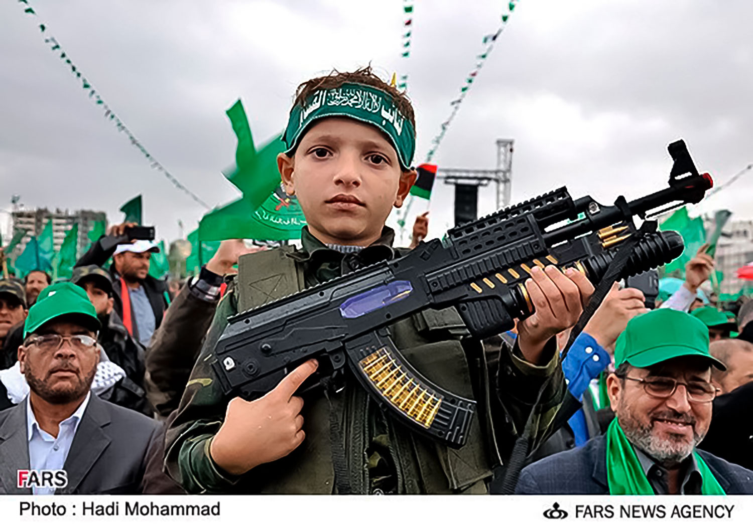 Hamas käyttää ja kouluttaa myös lapsisotilaita. Kuva: Wikipedia.