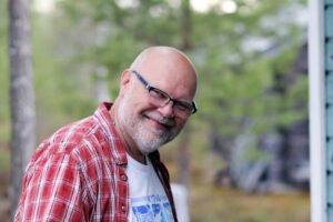 Mikael Juntunen palasi hengellisyyden äärelle veljen kuoleman jälkeen: ”Olen helluntaikörtti”